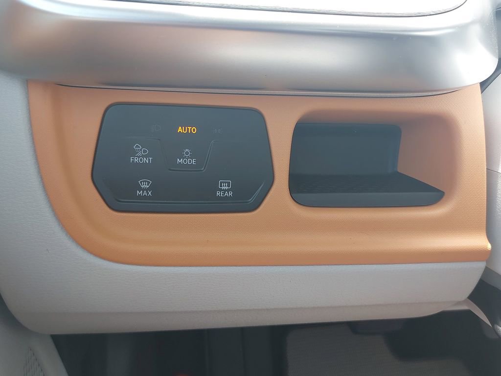 New 2025 Volkswagen ID. Buzz 1st Edition image 28