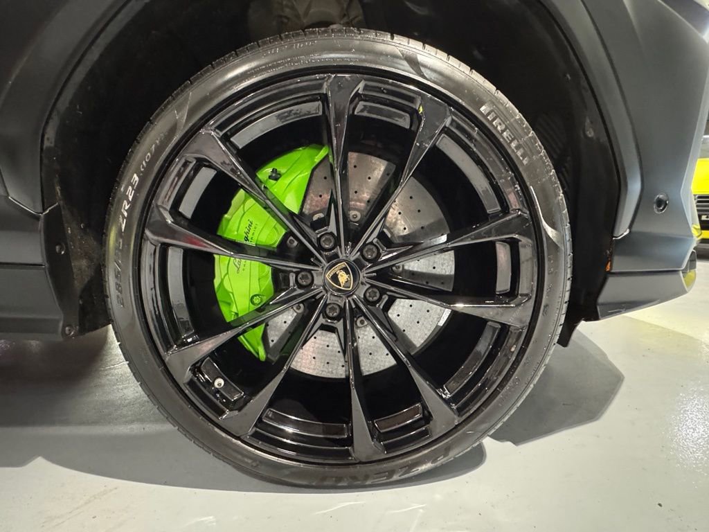 Used 2020 Lamborghini Urus image 17
