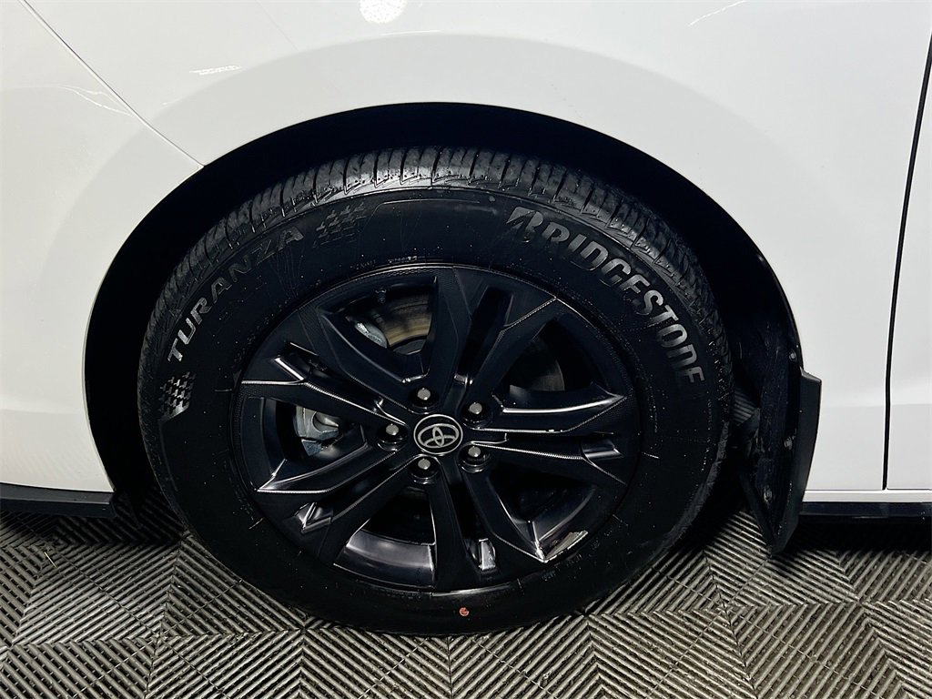 Certified 2025 Toyota Sienna XSE w/ XSE Premium Package image 33
