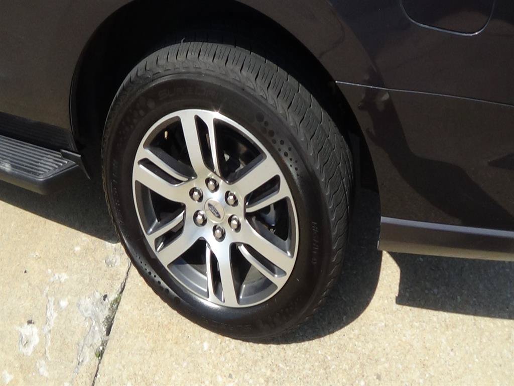 Used 2024 Ford Expedition Limited AWD/4WD image 9