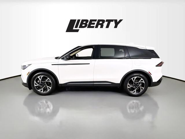 Used 2024 Lincoln Nautilus Premier w/ Equipment Group 102A image 4