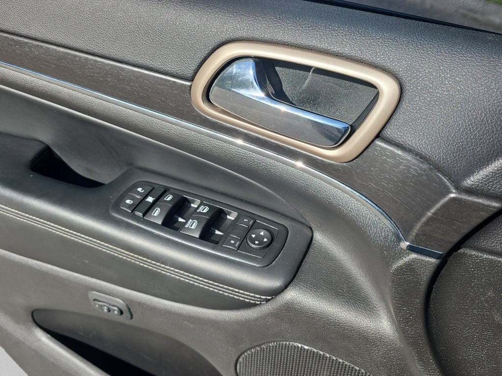 Used 2015 Jeep Grand Cherokee Limited w/ Luxury Group II AWD/4WD image 21