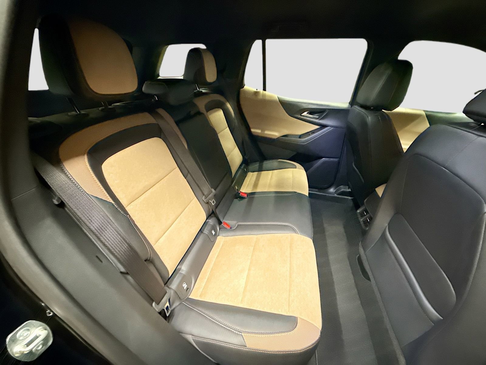 New 2026 Chevrolet Equinox ACTIV w/ Safety and Technology Package AWD/4WD image 31