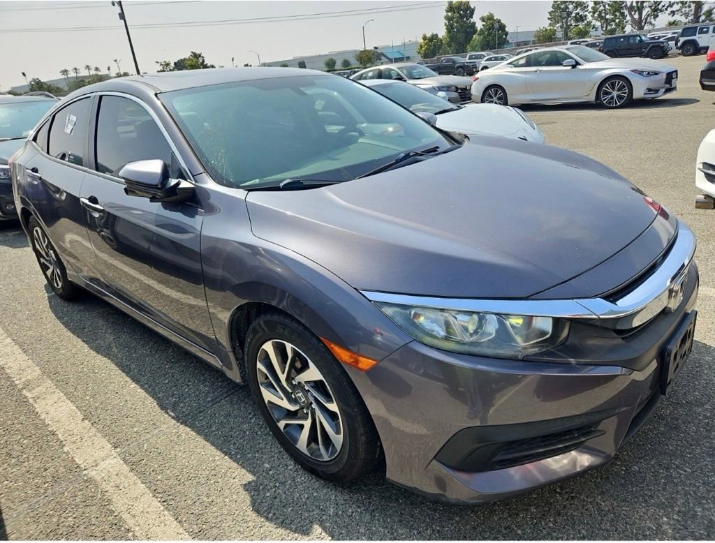 Used 2018 Honda Civic EX image 2