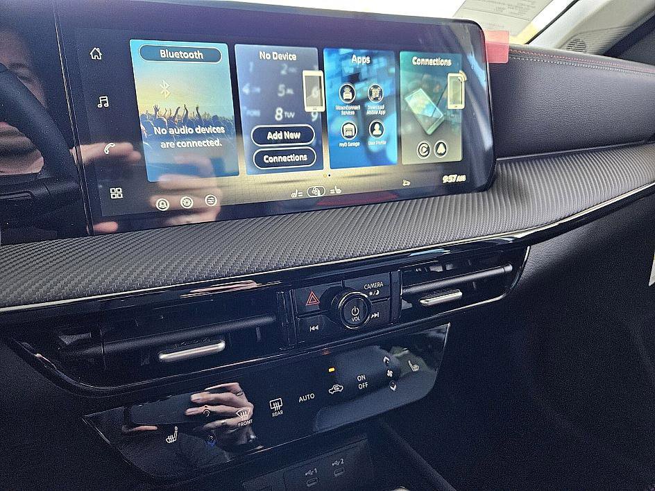 New 2026 Nissan Kicks SR w/ Cold Weather Package image 21