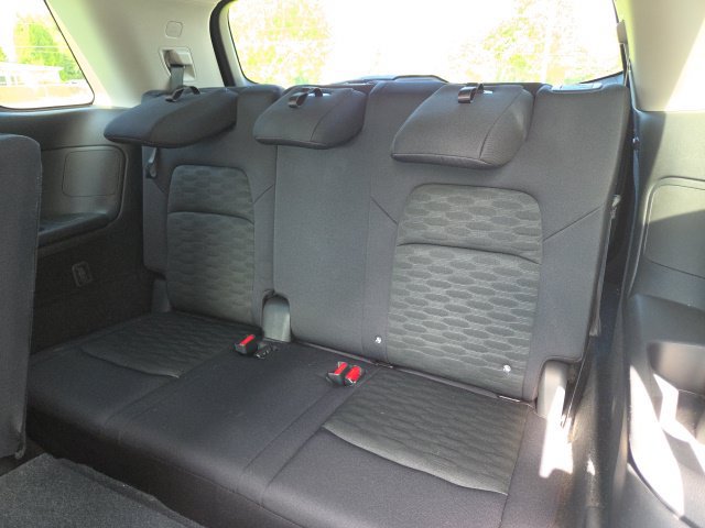 Used 2025 Nissan Pathfinder S AWD/4WD image 16