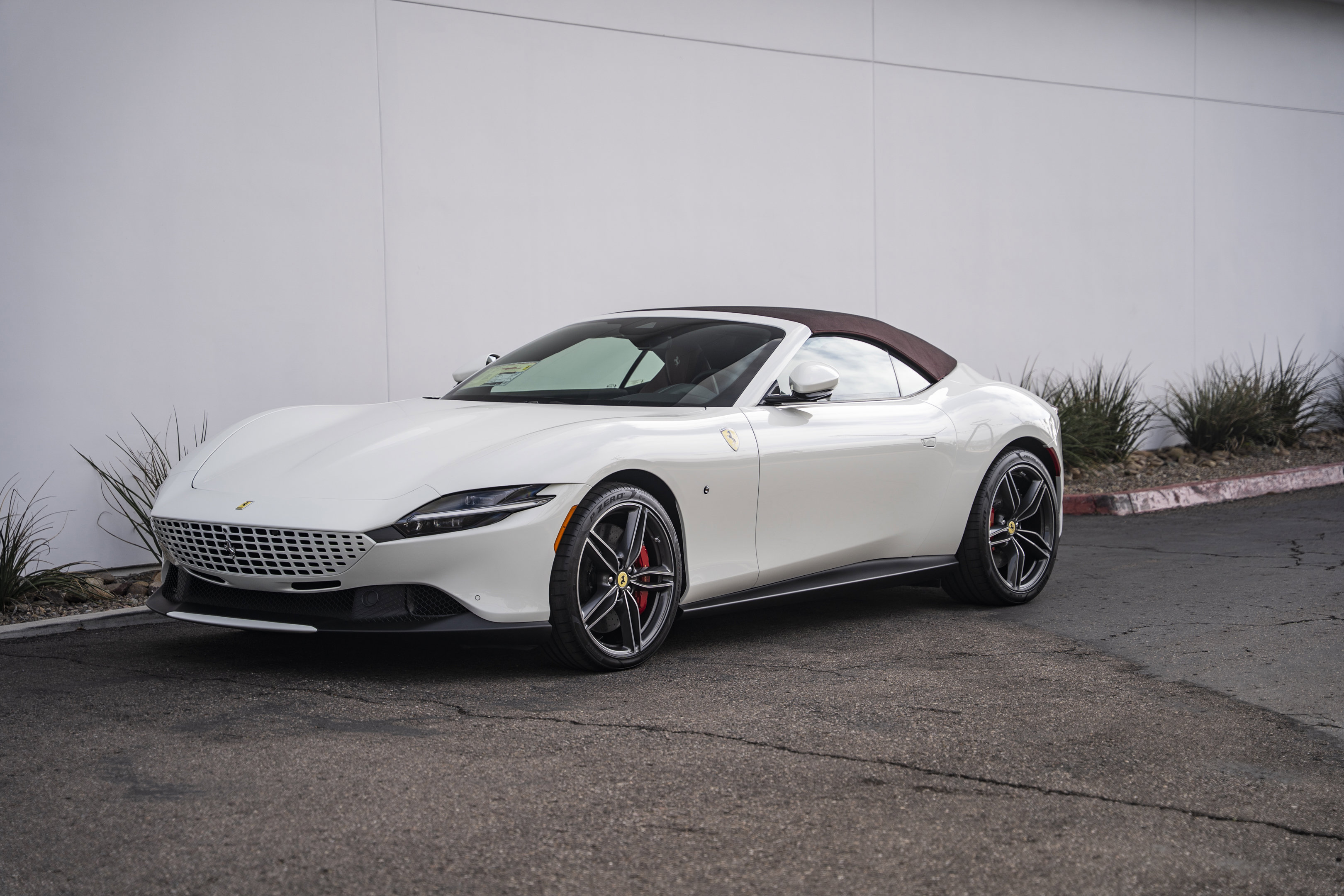 Used 2026 Ferrari Roma Spider RWD image 9
