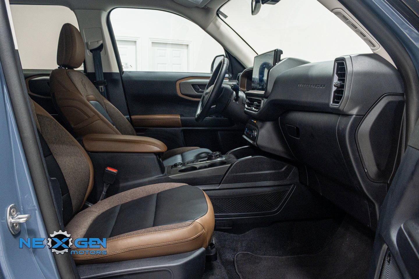 Used 2025 Ford Bronco Sport Outer Banks w/ Outer Banks Tech Package+ image 36