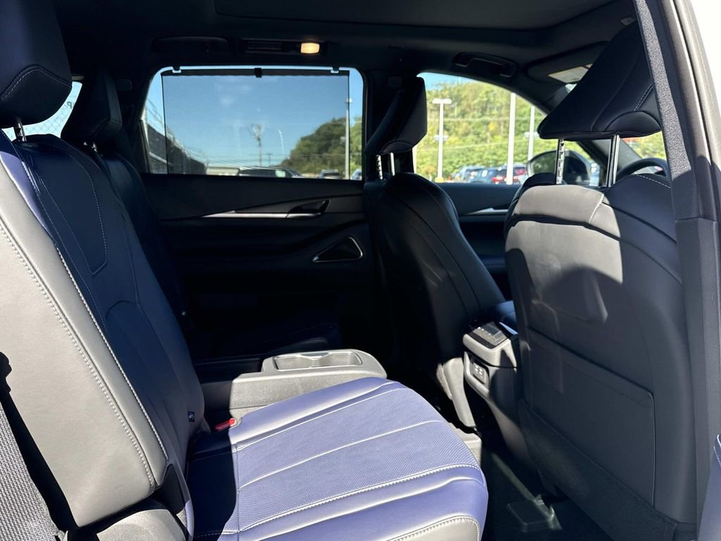 New 2026 INFINITI QX60 Luxe w/ Dark Cargo Package image 21