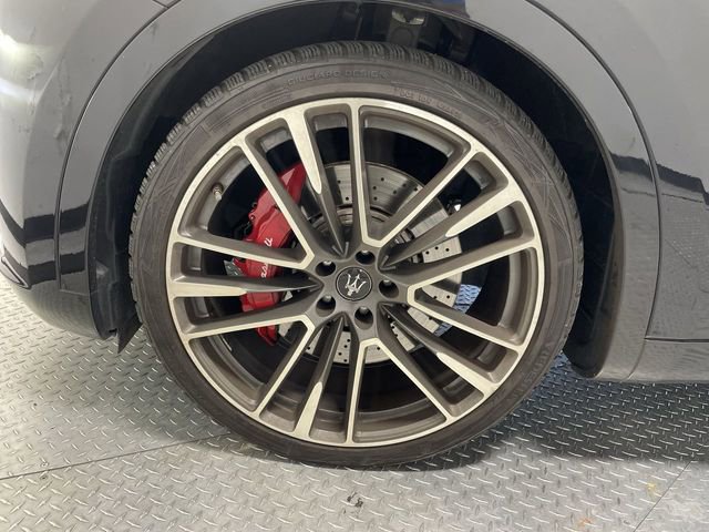 Used 2022 Maserati Levante Modena S image 10