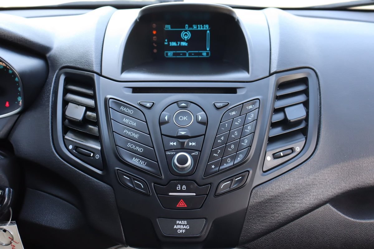 Used 2017 Ford Fiesta SE FWD image 34