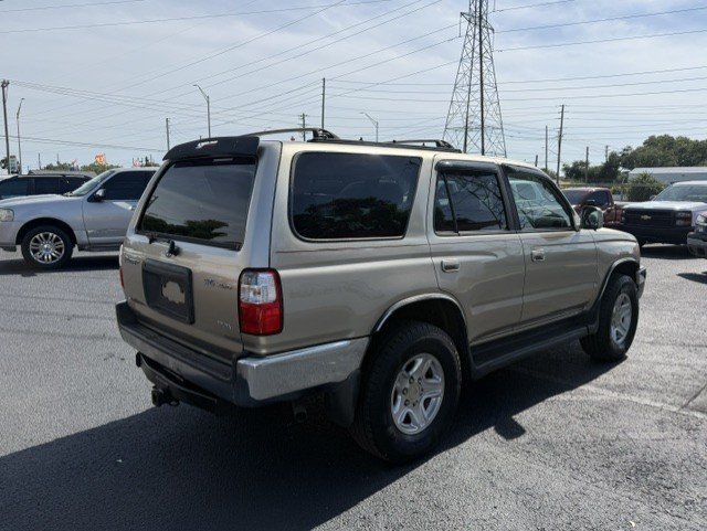 Used 2001 Toyota 4Runner SR5 AWD/4WD image 5
