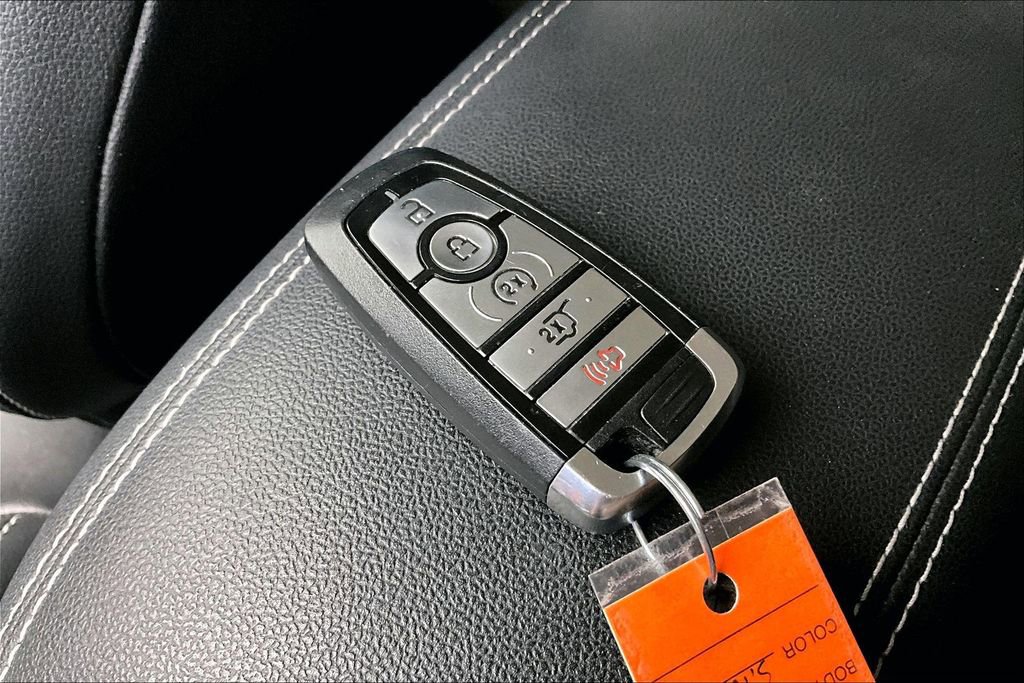 Used 2020 Ford Escape SEL image 13