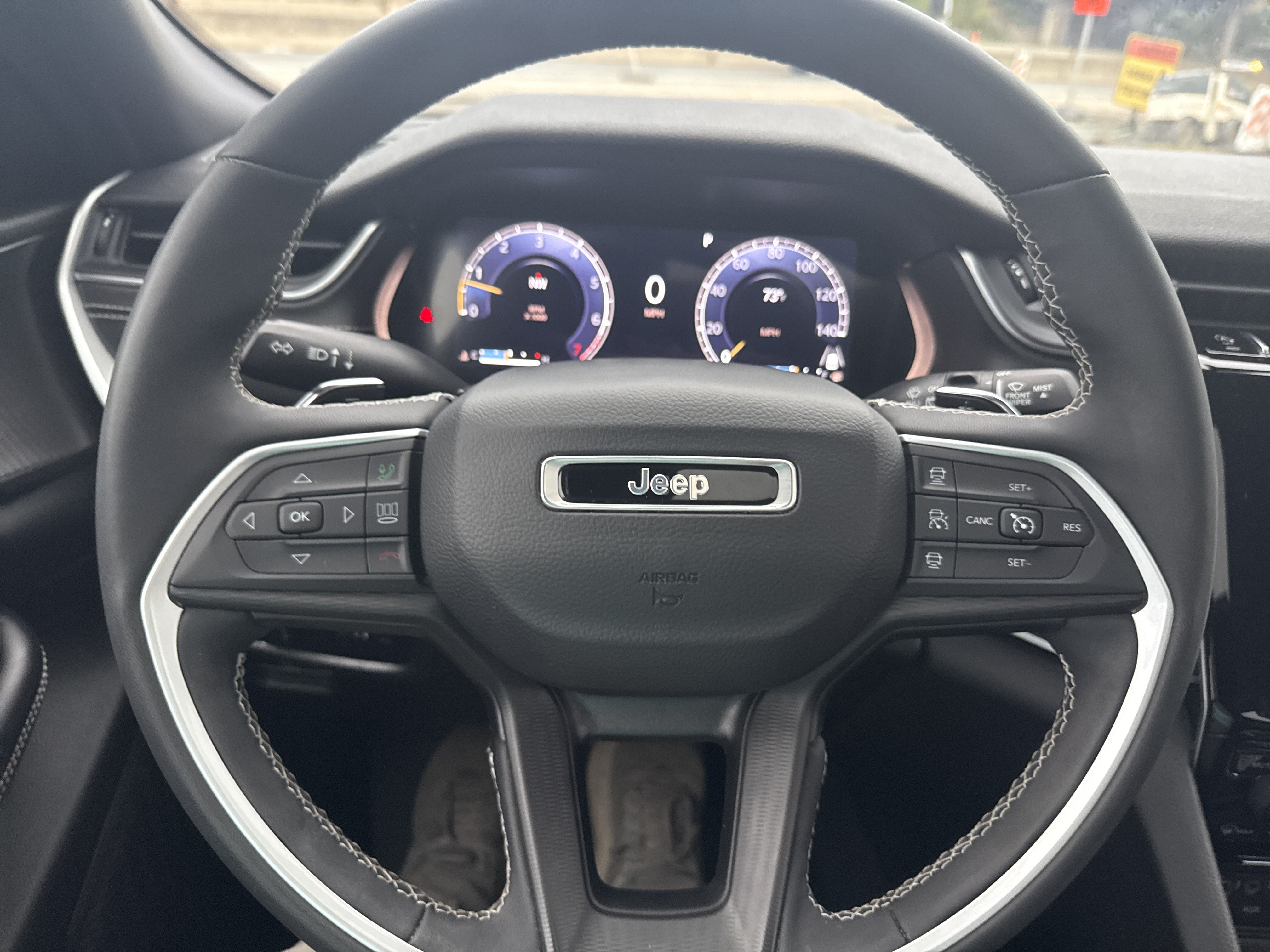 Used 2023 Jeep Grand Cherokee L Laredo AWD/4WD image 18