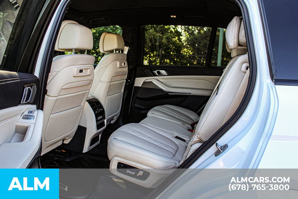 Used 2022 BMW X7 M50i w/ Dynamic Handling Package AWD/4WD image 18
