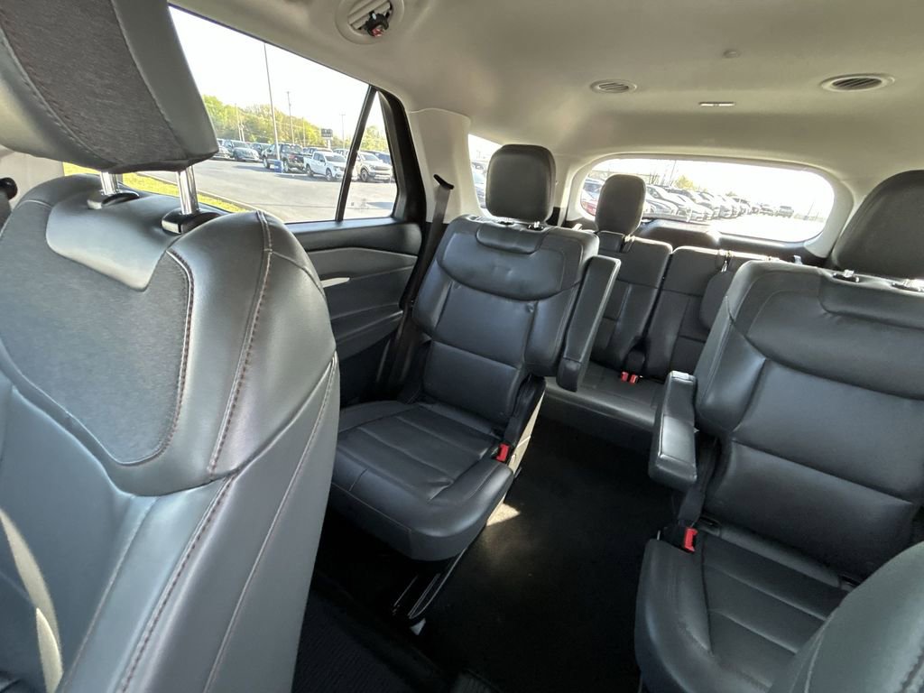 Used 2025 Ford Explorer Active w/ Active Comfort Package image 14