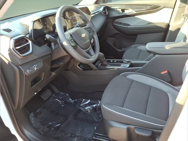 Used 2026 Chevrolet TrailBlazer LS w/ LS Convenience Package FWD image 11