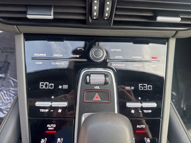 Used 2023 Porsche Cayenne Platinum Edition image 26