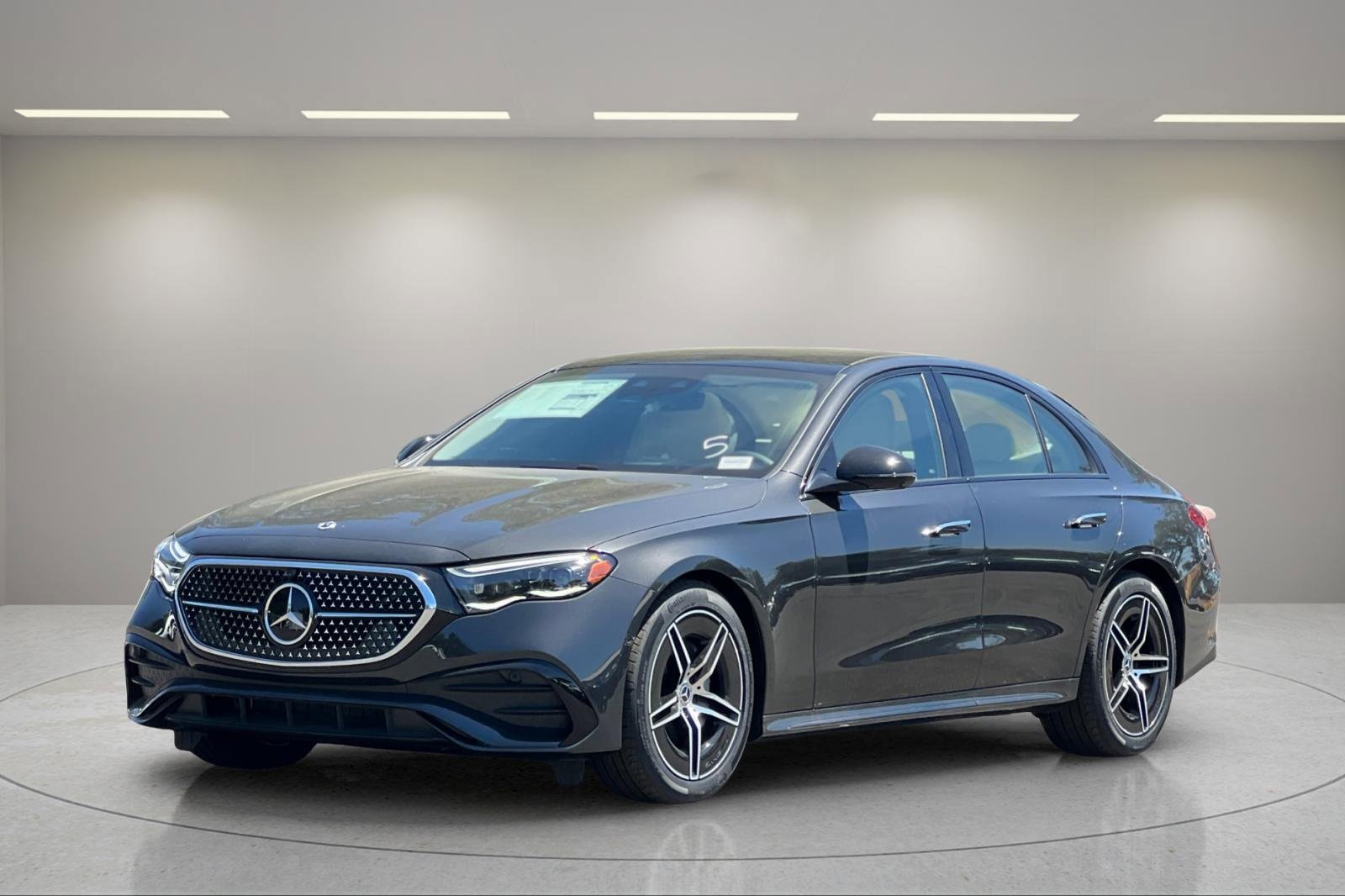 New 2025 Mercedes-Benz E 350 4MATIC Sedan image 8