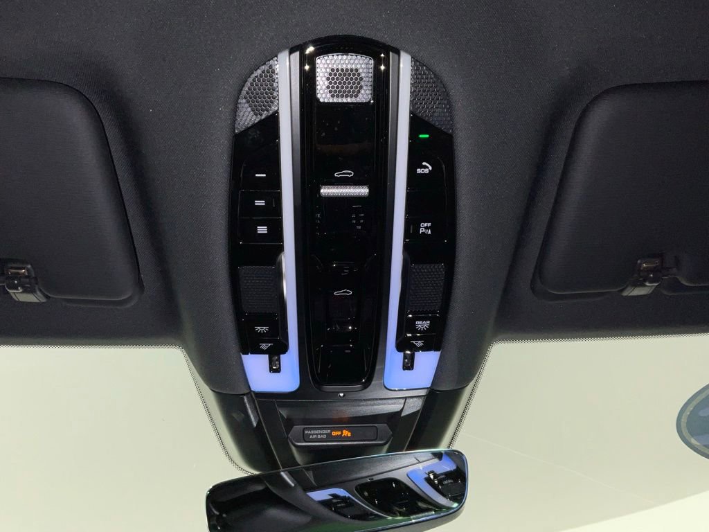 Used 2021 Porsche Cayenne AWD/4WD image 22