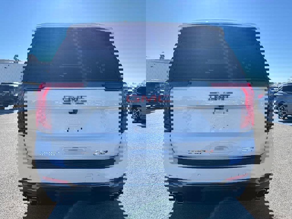 New 2026 GMC Yukon XL AT4 w/ AT4 Premium Plus Package image 5