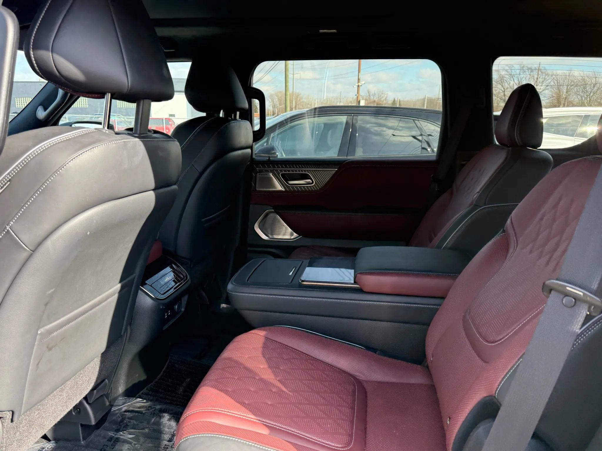 Used 2025 INFINITI QX80 Autograph image 25