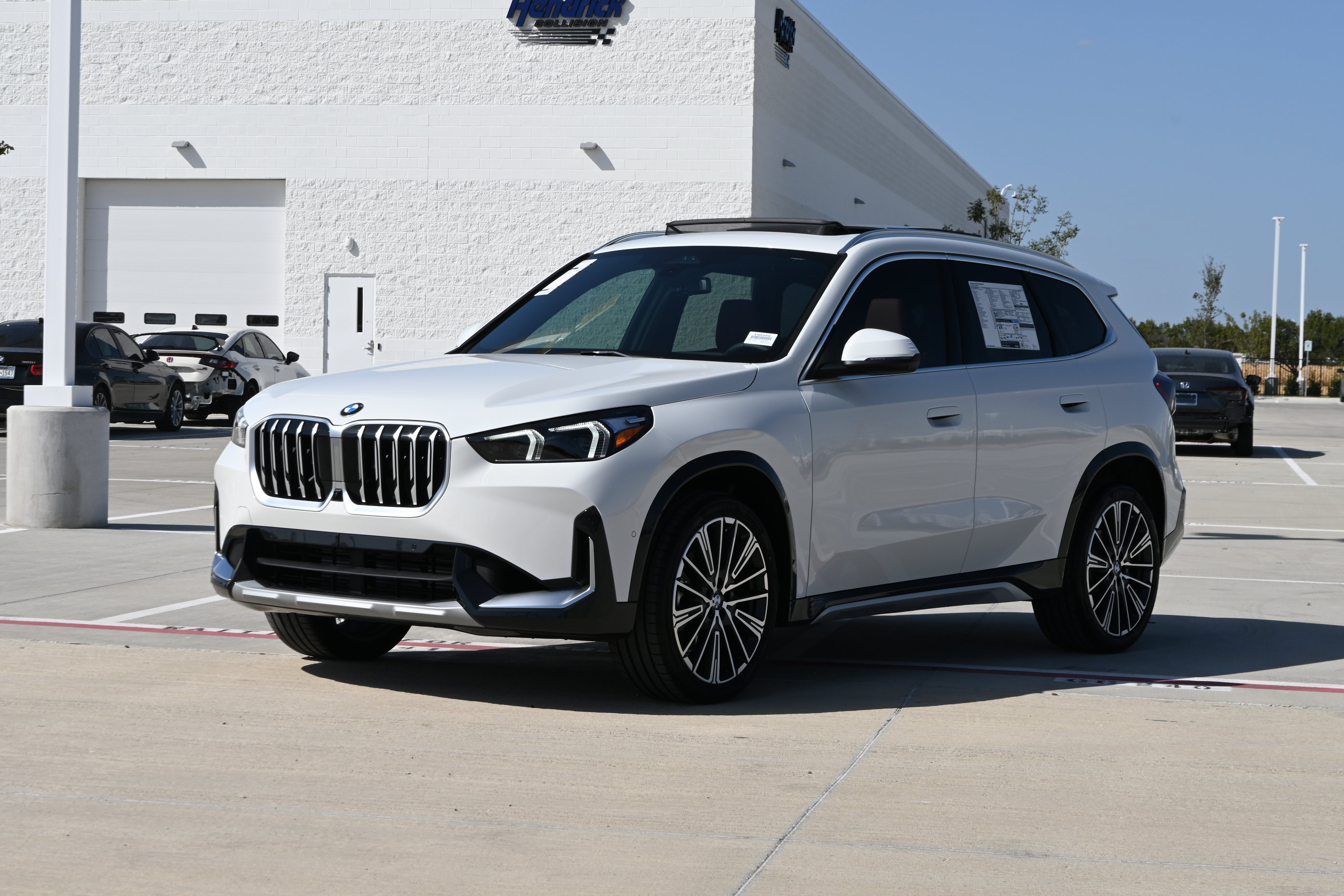 New 2027 BMW X1 xDrive28i AWD/4WD image 3