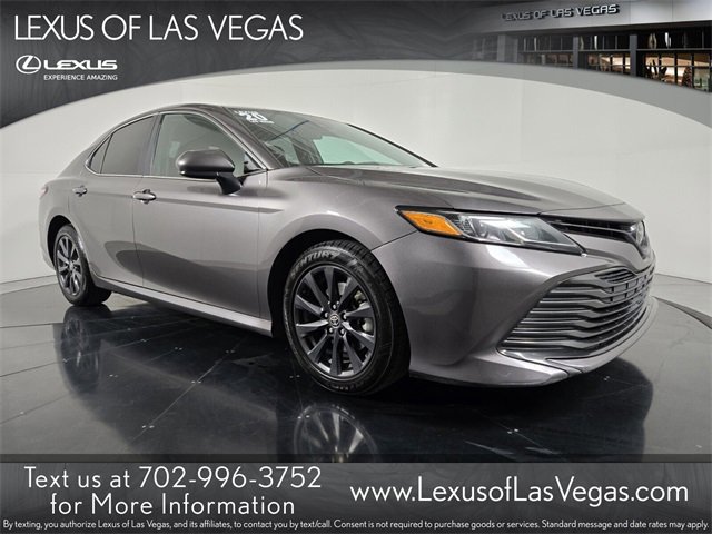 Used 2020 Toyota Camry LE image 1