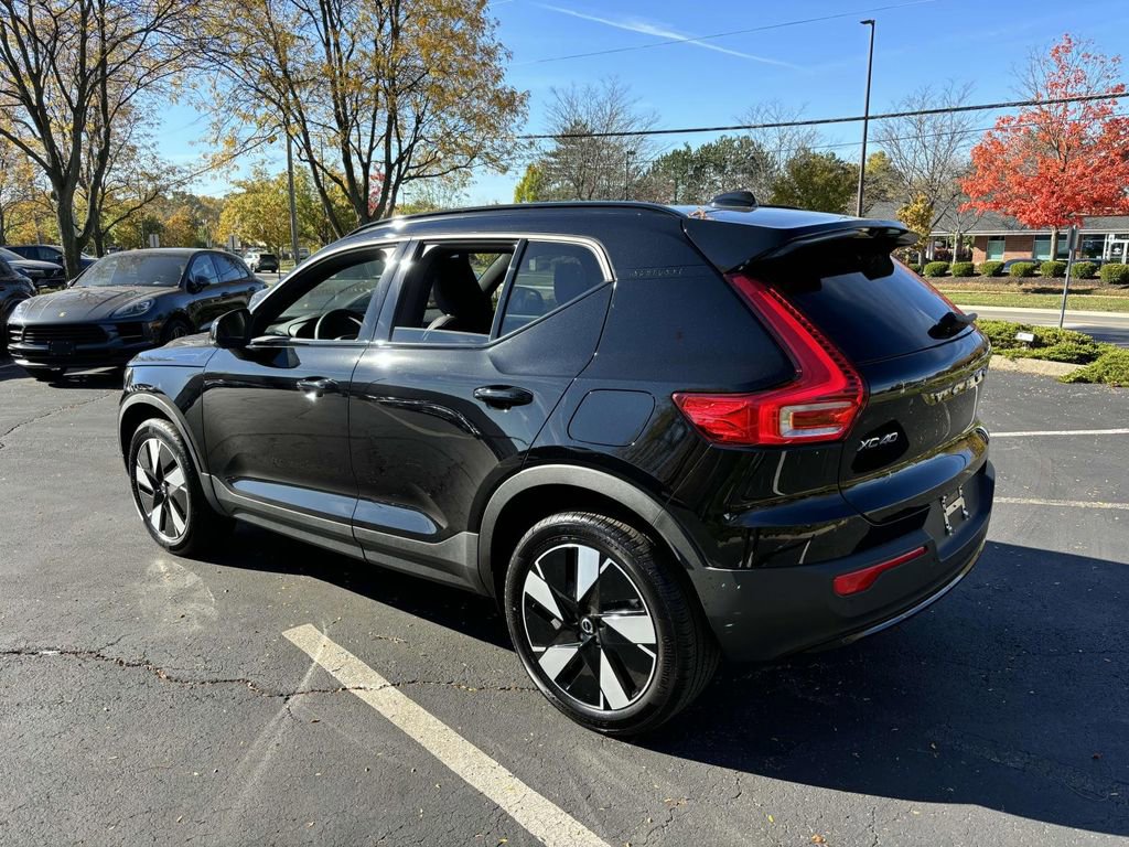New 2024 Volvo XC40 Recharge Core w/ Protection Package Premier image 5