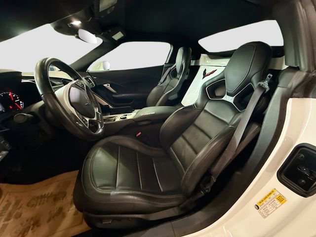 Used 2015 Chevrolet Corvette Z06 w/ 3LZ Preferred Equipment Group image 21