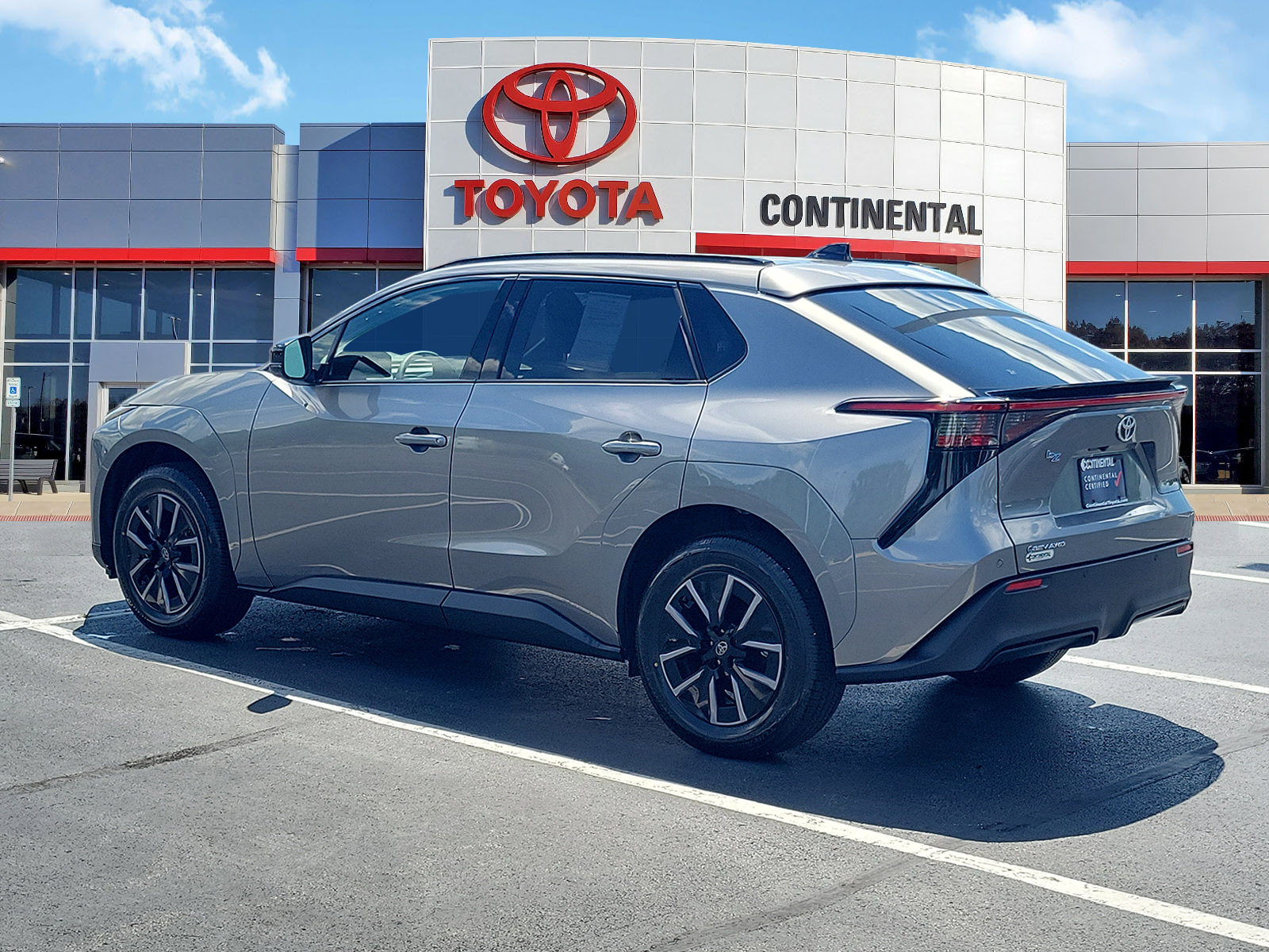 Used 2026 Toyota bZ AWD/4WD image 4