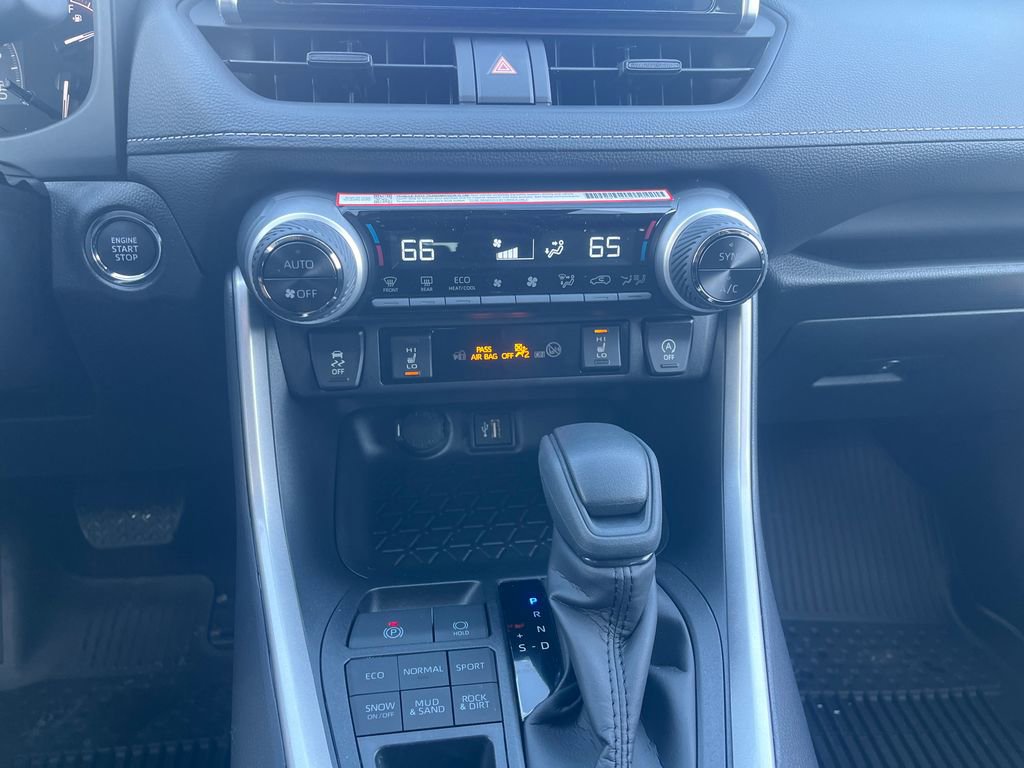 New 2025 Toyota RAV4 XLE image 18