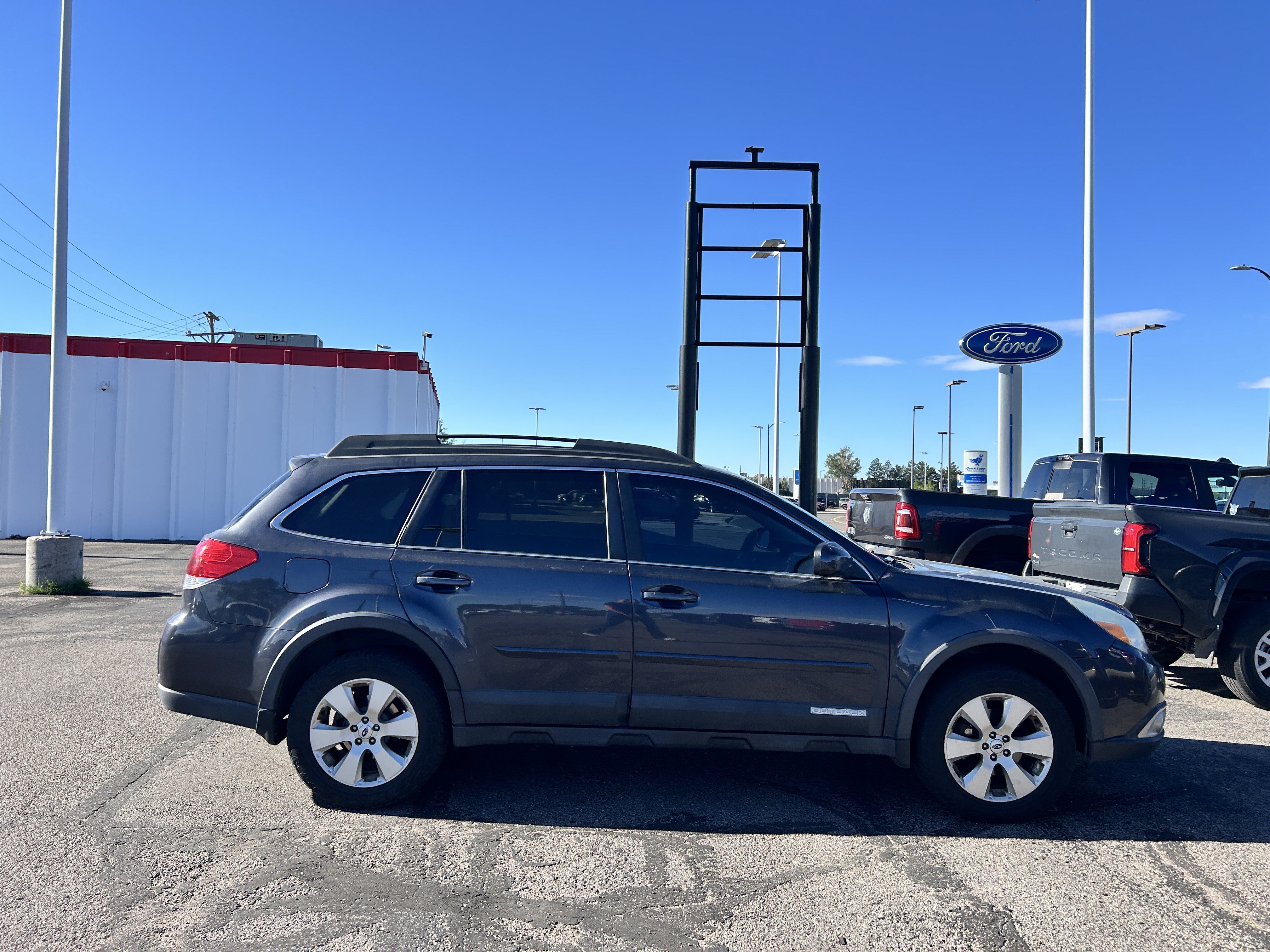 Used 2012 Subaru Outback 2.5i Limited w/ Popular Pkg 1B AWD/4WD image 6