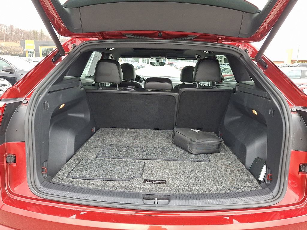 Used 2022 Volkswagen Atlas Cross Sport SE FWD image 28