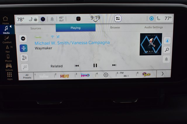 New 2026 Jeep Wrangler Unlimited Rubicon w/ Technology Group image 23