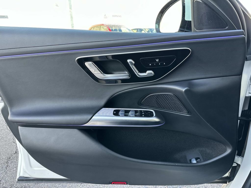 Used 2025 Mercedes-Benz E 350 4MATIC Sedan image 23