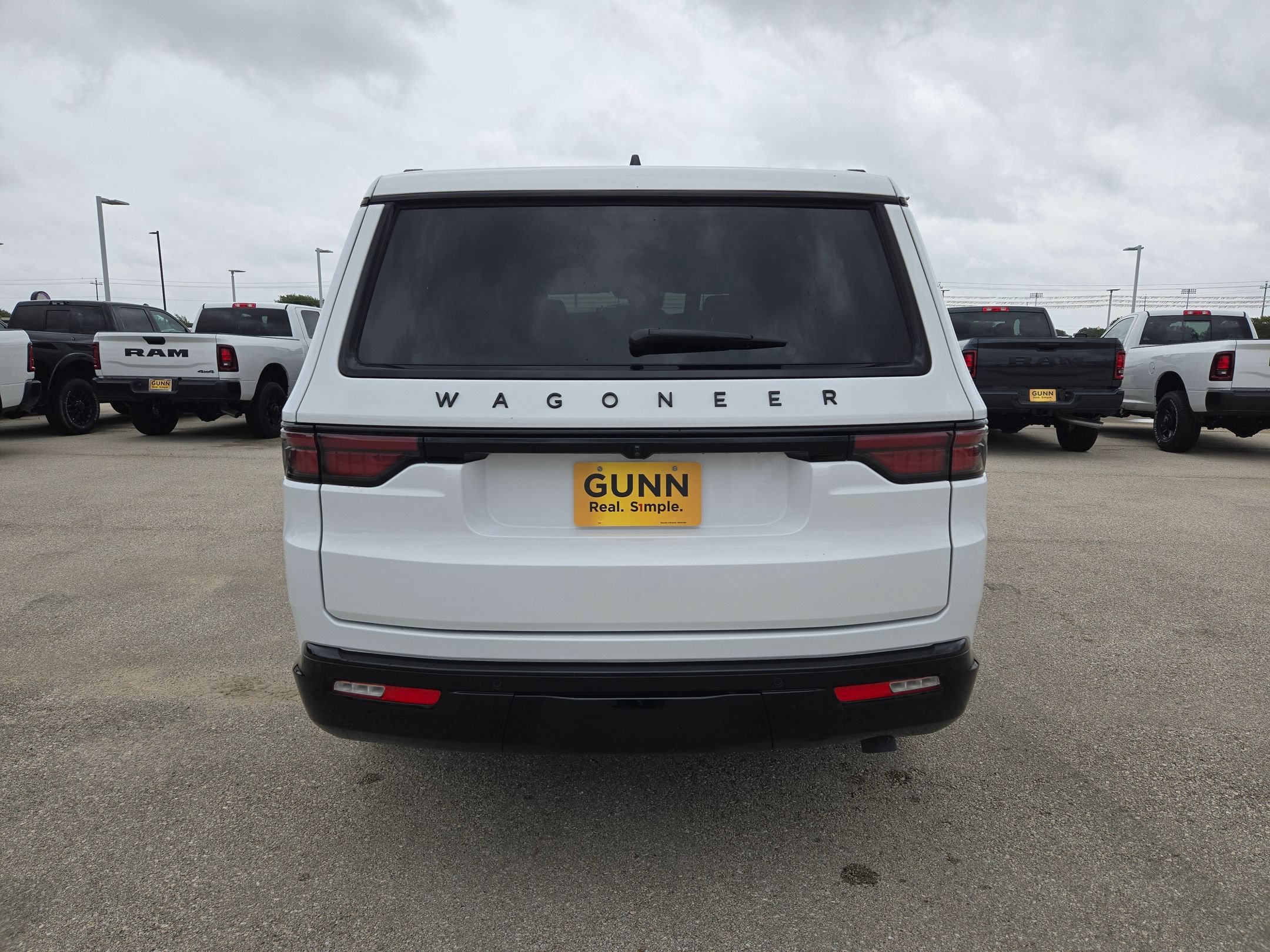 Used 2025 Jeep Wagoneer Series II AWD/4WD image 4