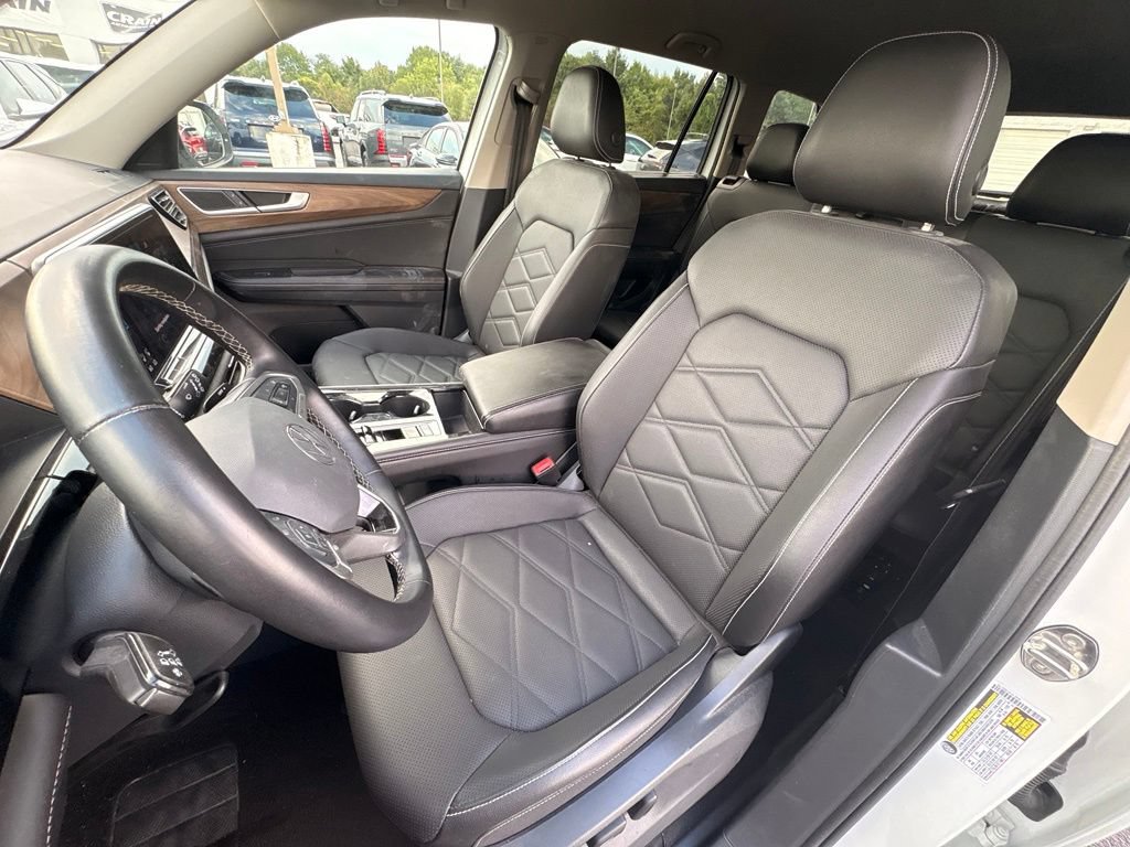 Used 2025 Volkswagen Atlas SE FWD image 22
