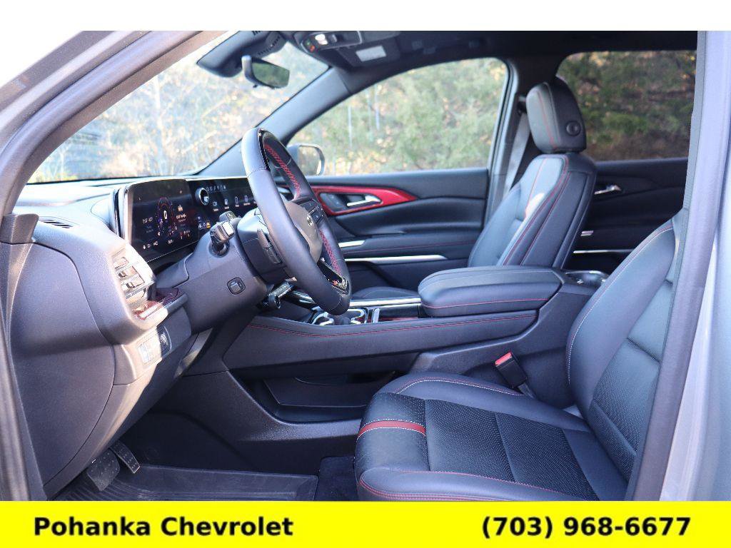 Used 2024 Chevrolet Traverse RS image 31