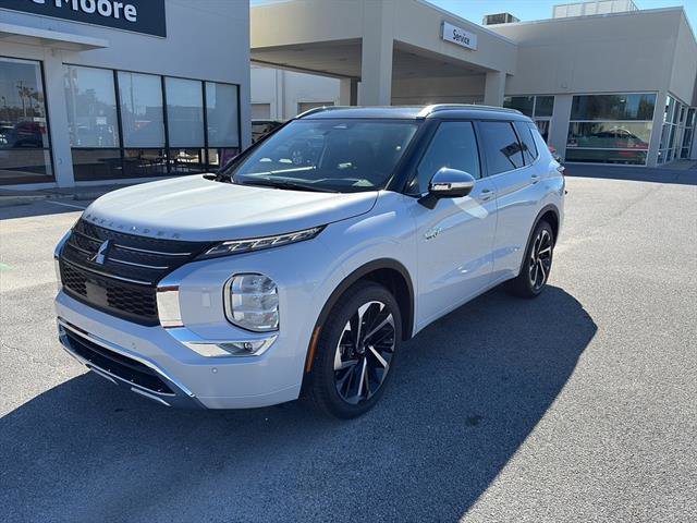 New 2025 Mitsubishi Outlander SEL image 3