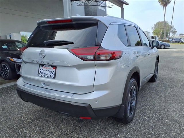 Certified 2025 Nissan Rogue SV w/ SV Premium Package image 21
