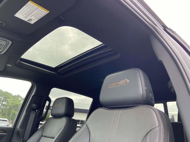 Certified 2025 Chevrolet Silverado 2500 High Country w/ High Country Premium Package AWD/4WD image 17