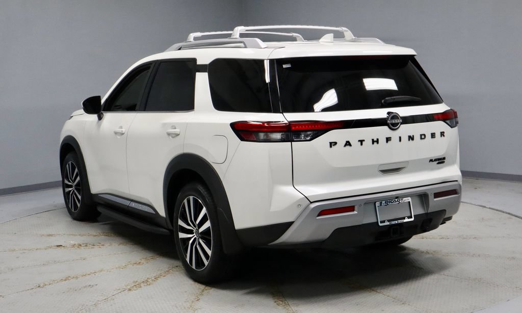 Certified 2024 Nissan Pathfinder Platinum AWD/4WD image 11