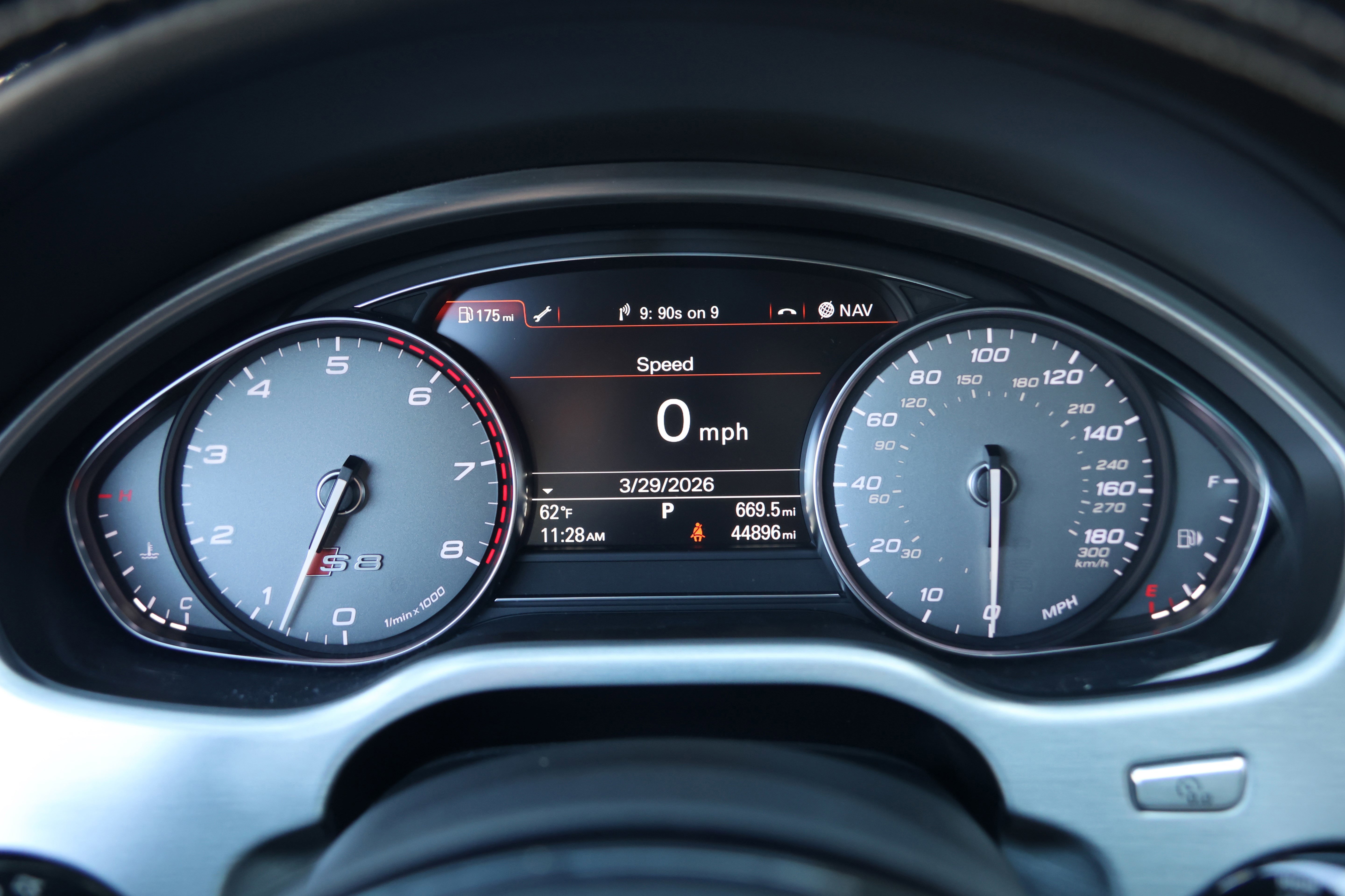 Used 2016 Audi S8 image 20