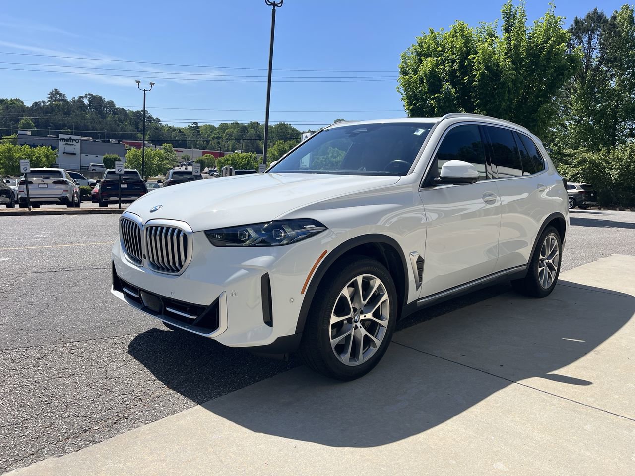 Certified 2024 BMW X5 sDrive40i w/ Premium Package image 4