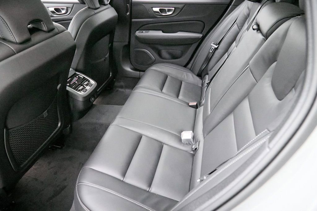 New 2026 Volvo V60 B5 Cross Country Ultra w/ Climate Package image 20