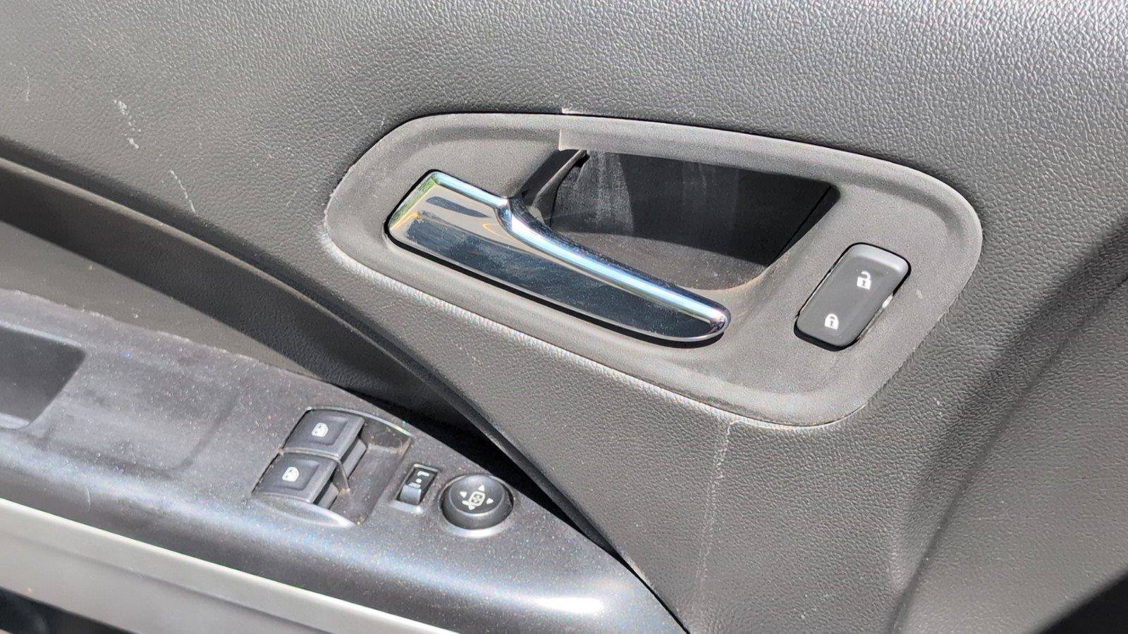 Used 2022 Chevrolet Colorado LT w/ Fleet Safety Package RWD image 19