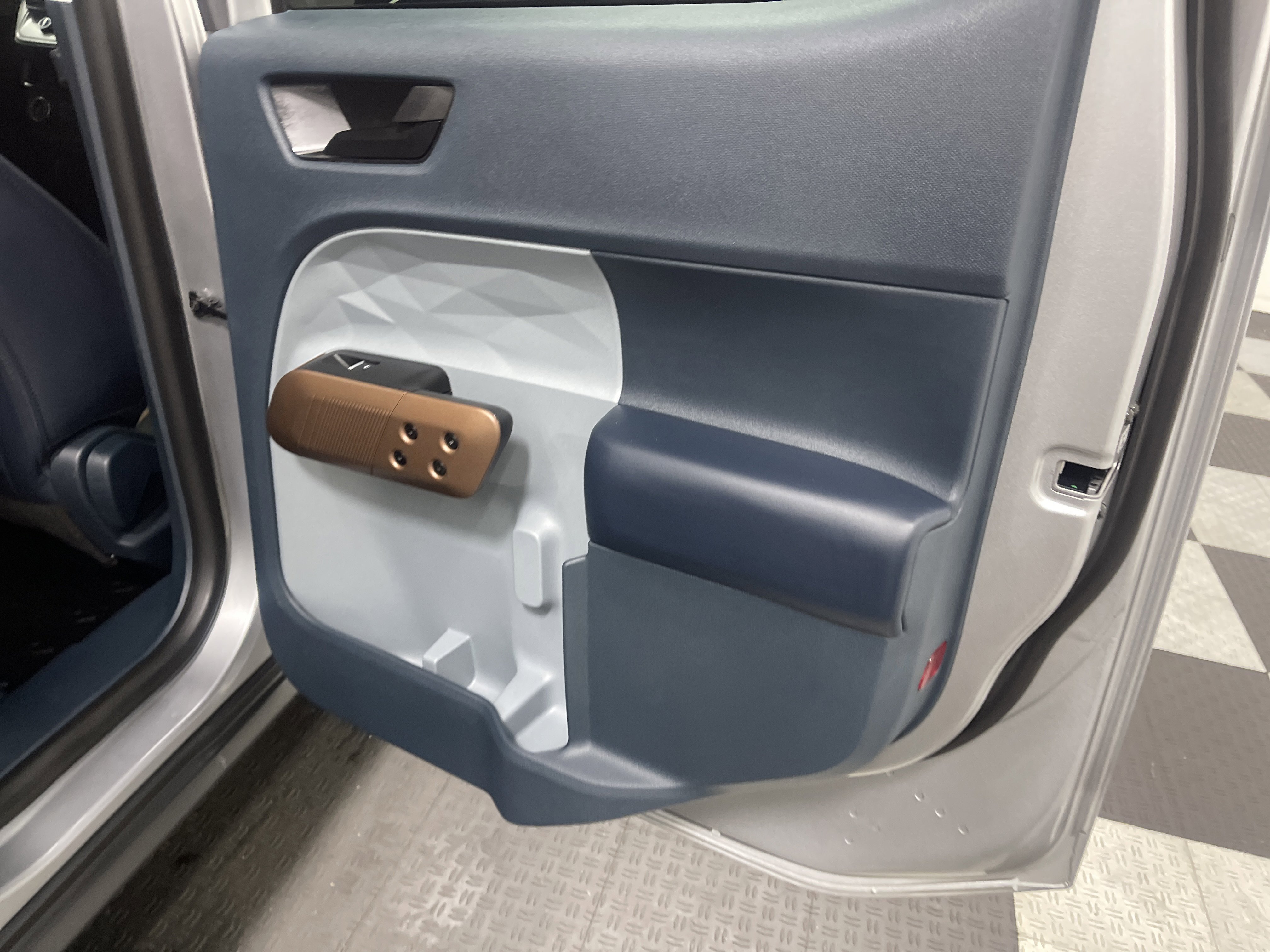 Used 2023 Ford Maverick Lariat w/ Lariat Luxury Package image 18