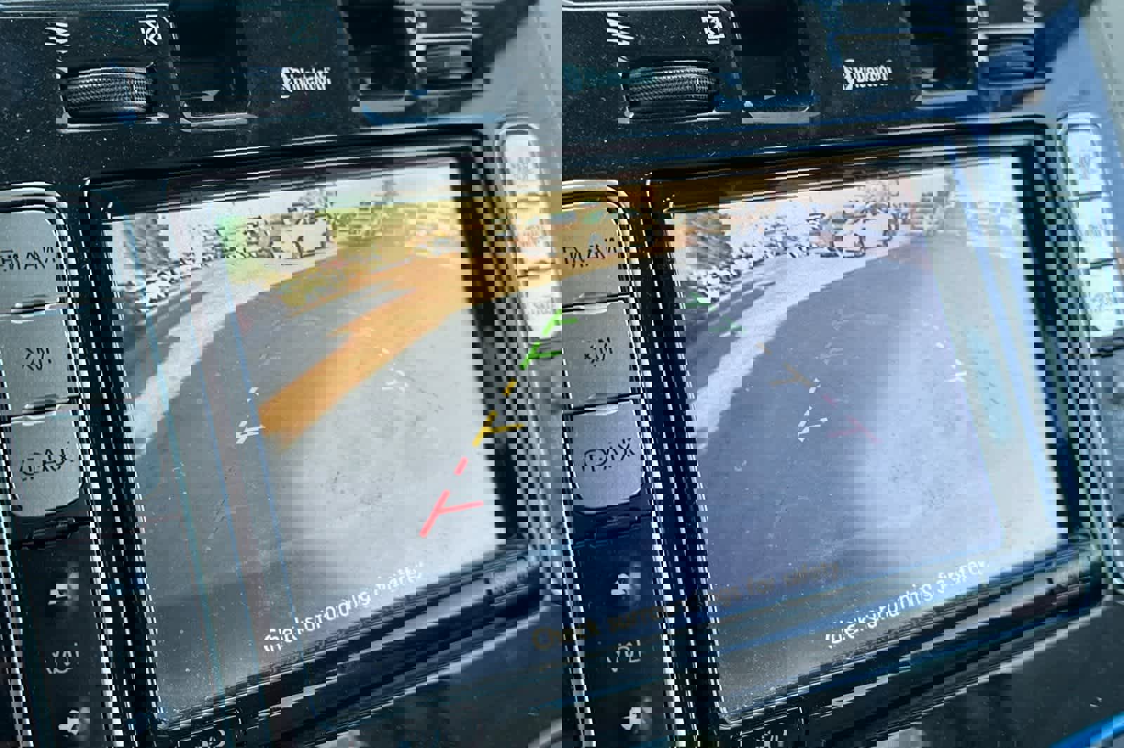 Used 2011 Nissan Leaf w/ Eco Design Pkg image 19