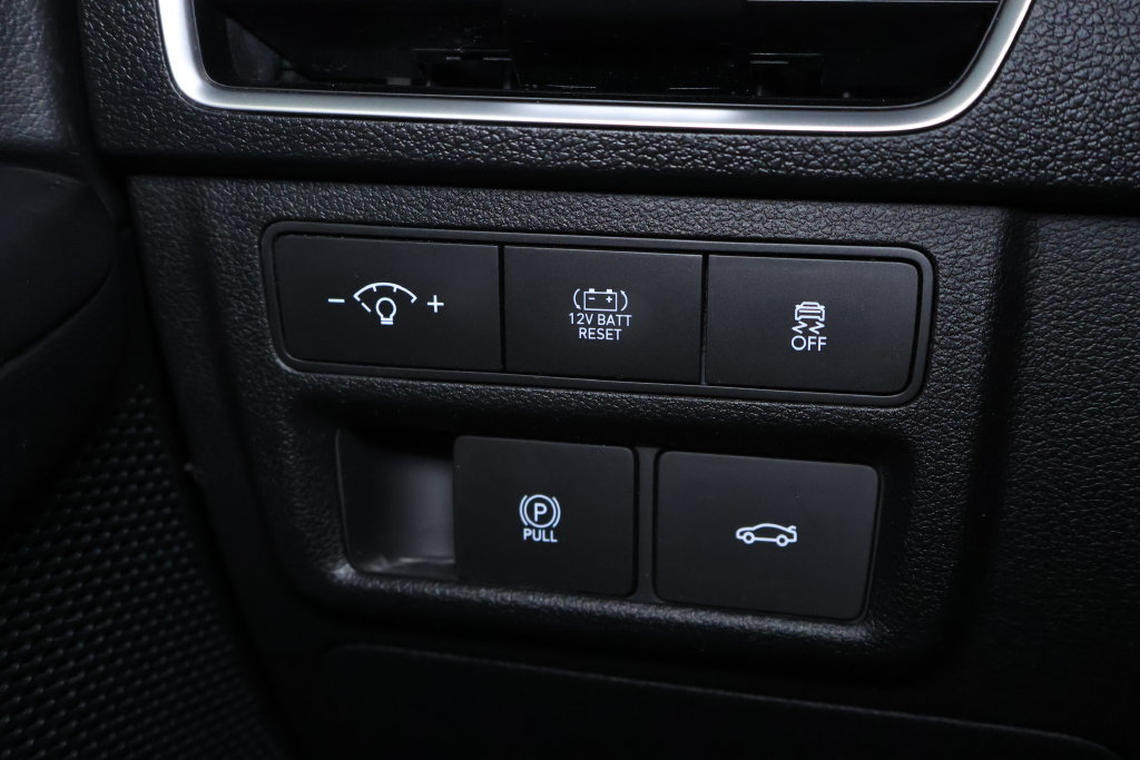 Used 2025 Hyundai Sonata SEL FWD image 27